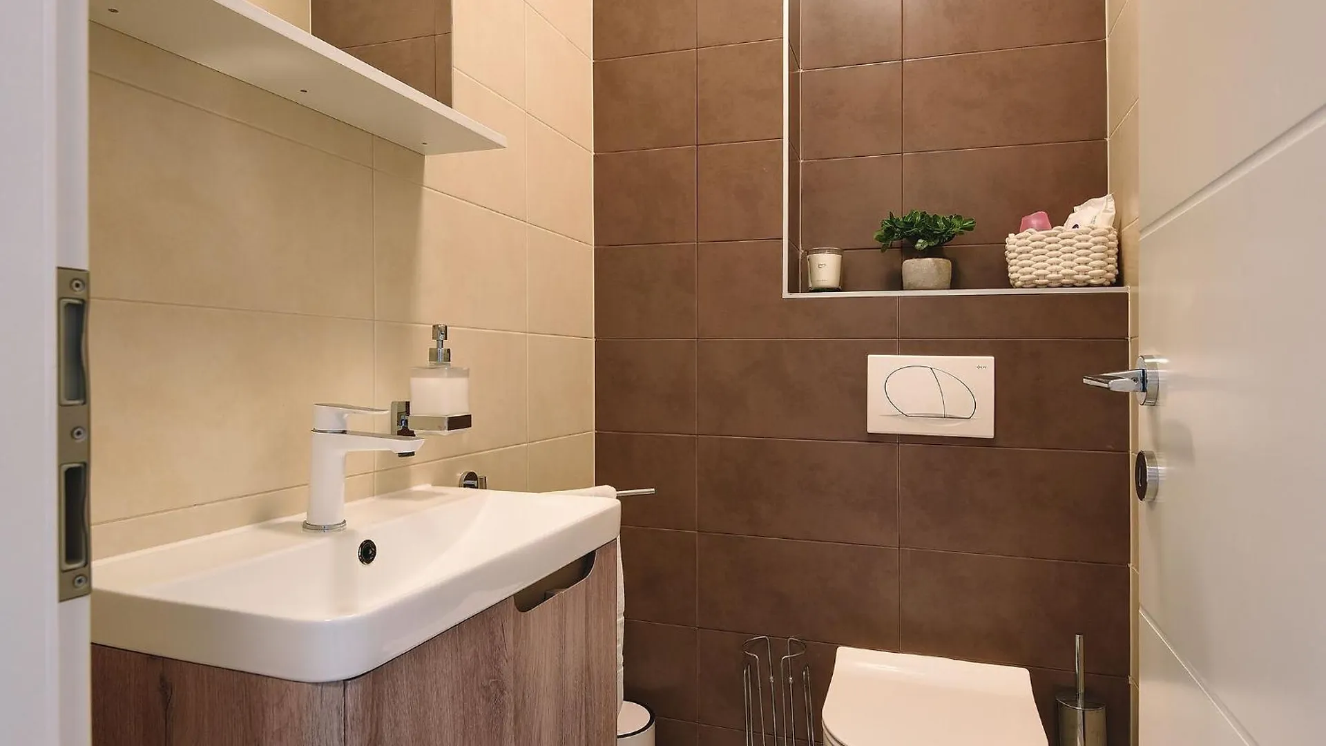 Modern Apartment With Private Balcony And Sea View Medulin Croácia